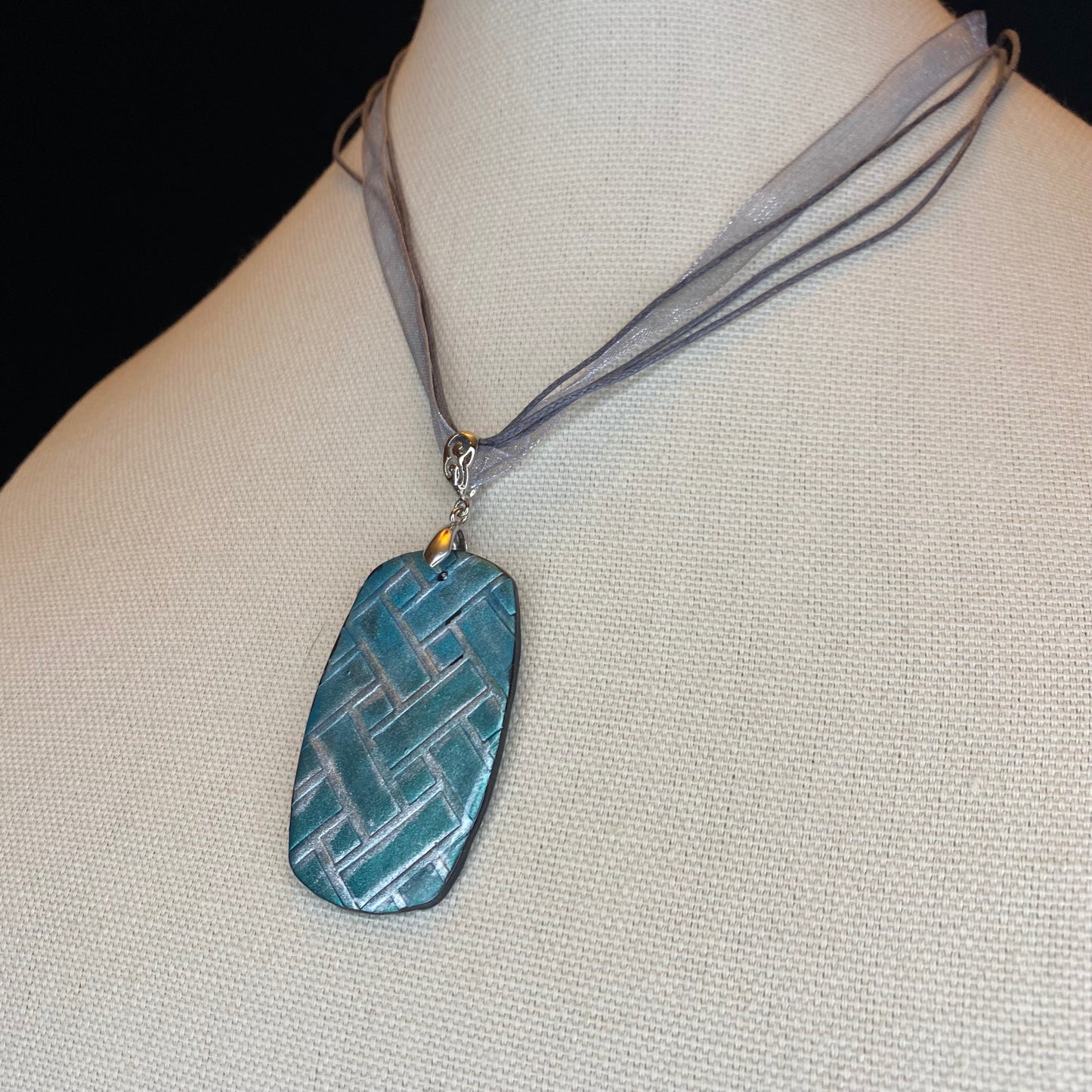Palace Green and Silver Mica Pendant