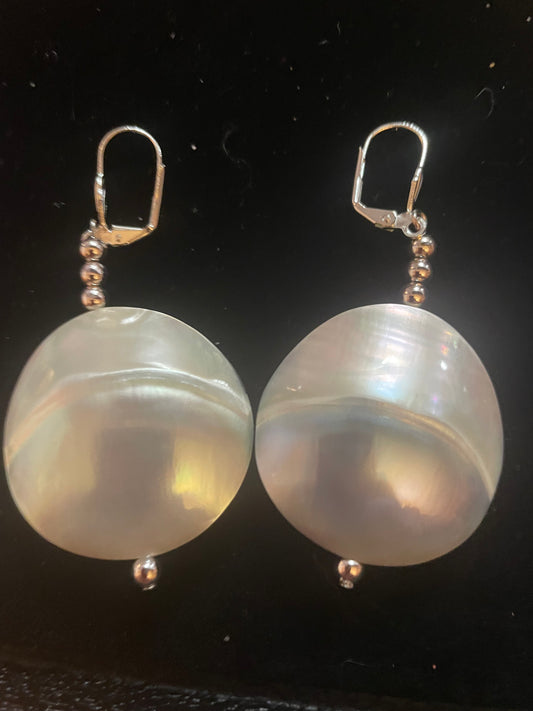 White hollow shell earrings